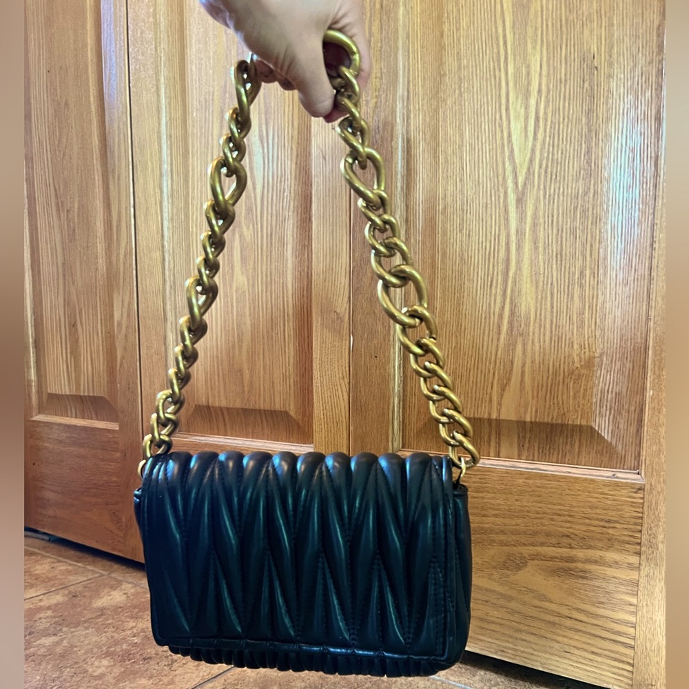 Cushion Leather Chain Purse